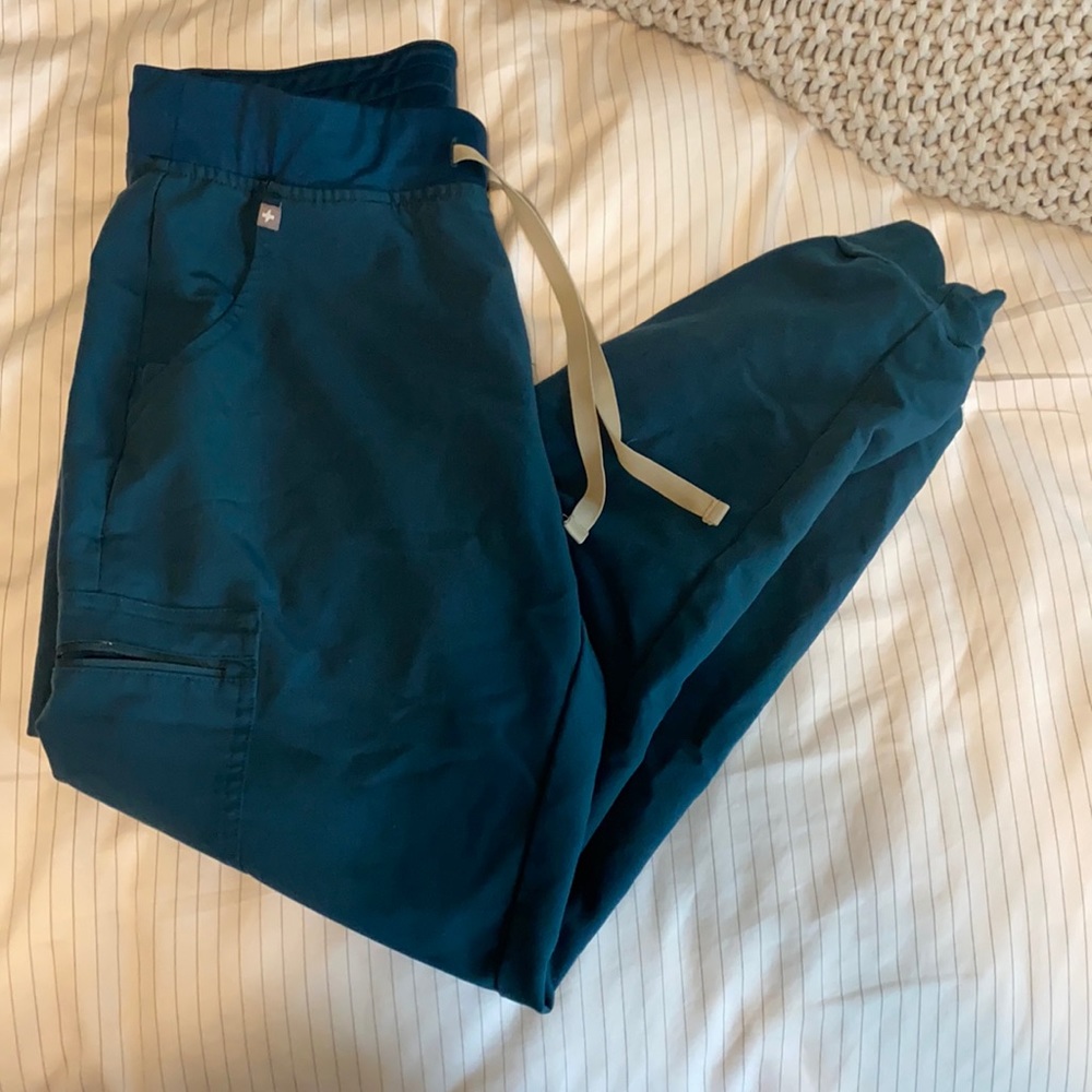 FIGS Caribbean blue Zamora joggers size M